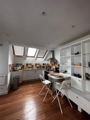 Studio flat in the heart of Hampstead, London